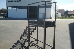 Escada Móvel com Patamar